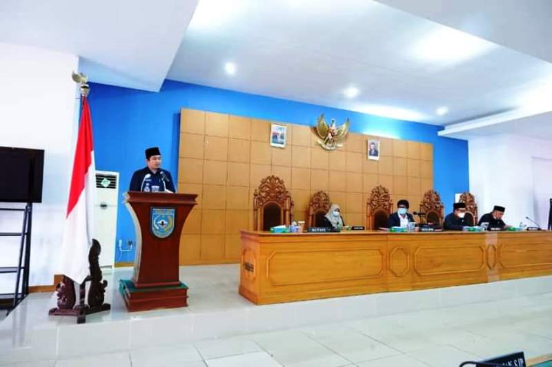 Rapat Paripurna, Wabup Arie Sampaikan Jawaban Eksekutif