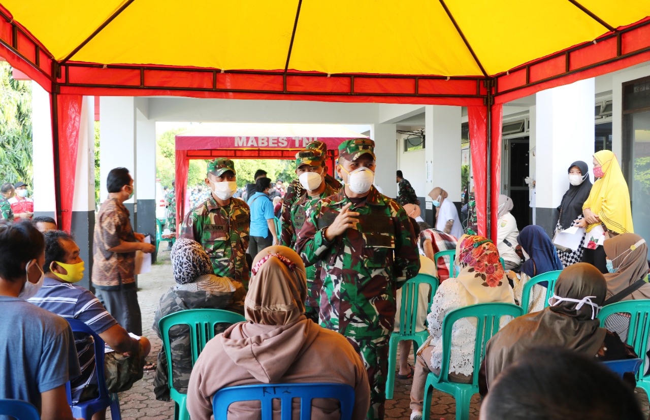 Membludak, Danrem 041/Gamas Ajak Seluruh Masyarakat Ikut Vaksin Massal