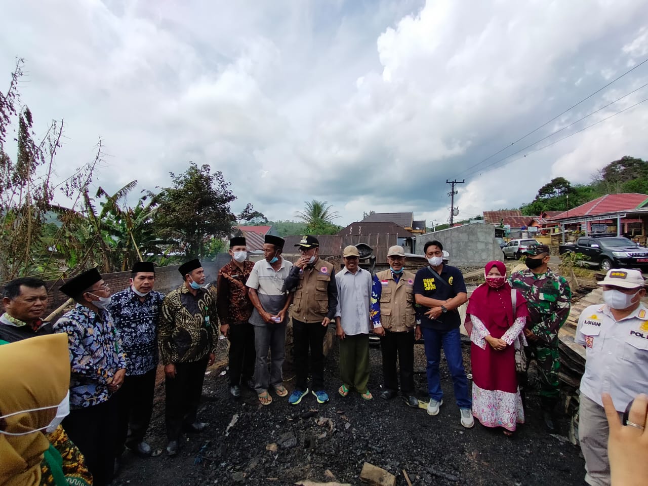 Beri Bantuan, Bupati Kepahiang Tinjau Lokasi Kebakaran