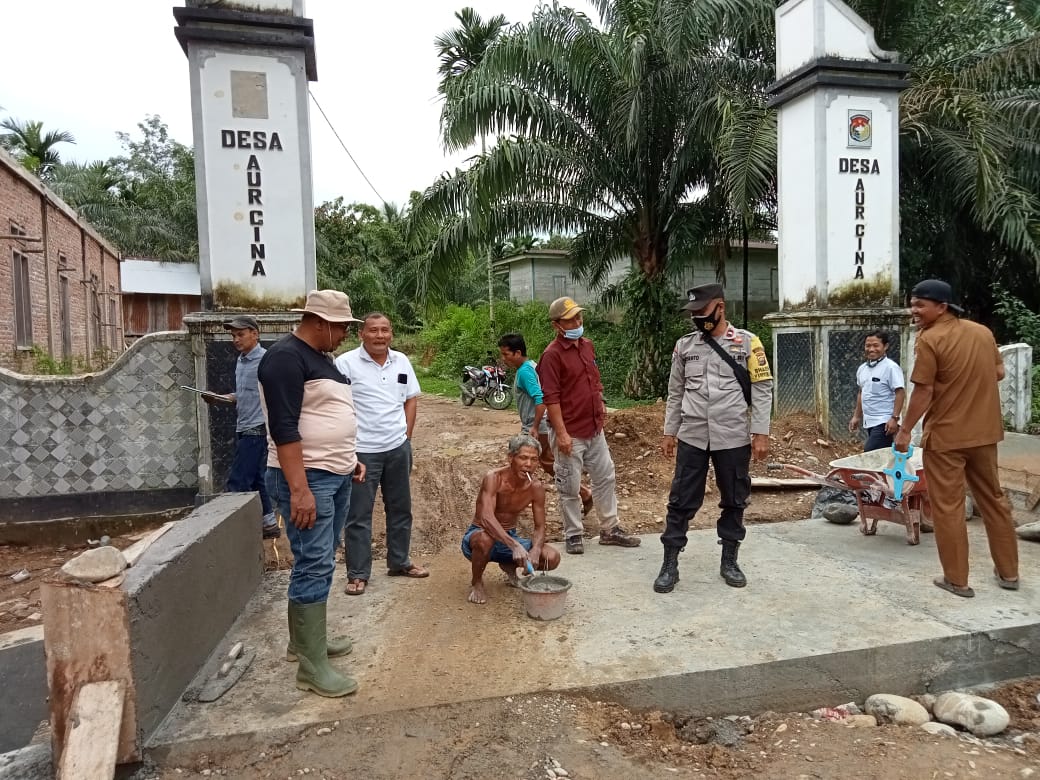 3 Item Bangunan Fisik Desa Aur Cina Hampir 100 Persen