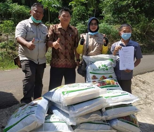 Distan Seluma Terima Bantuan Komoditi Sarana Produksi Holtikultura