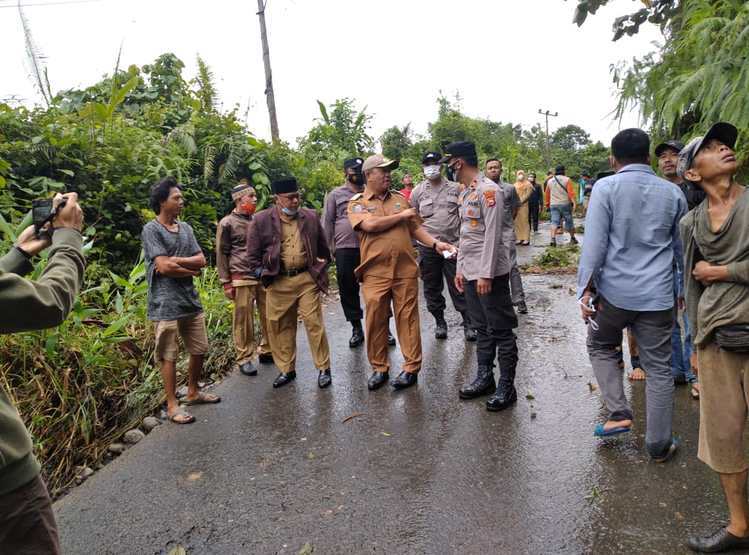 Jembatan Nyaris Putus, Puluhan Rumah Terendam di Seluma