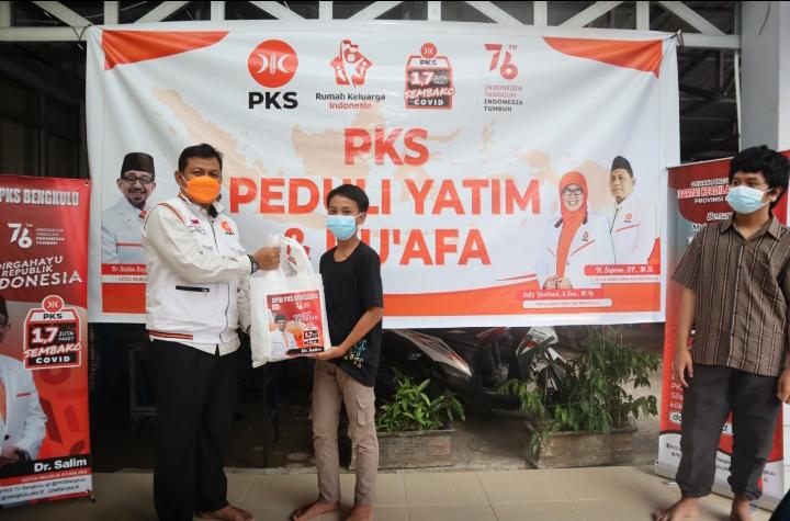 PKS Luncurkan Program 1,7 Juta Paket Sembako Covid-19