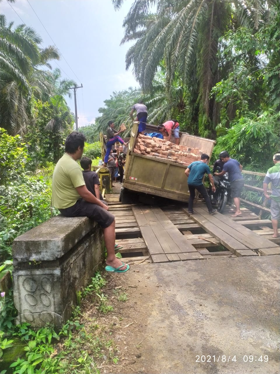 Jembatan Sungai Bue Selagan Raya Kembali Rusak