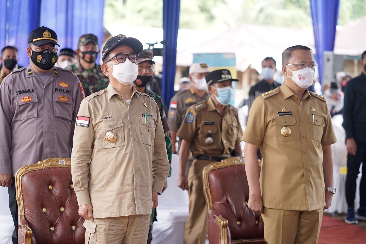 Bupati Hadiri Peresmian dan Penyerahan Program Listrik Gratis Pemprov Bengkulu