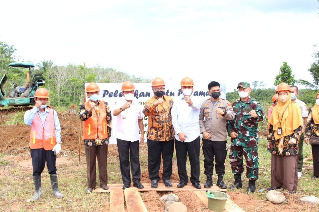 Bupati Benteng Letakkan Batu Peertama Pembangunan Kantor BPS