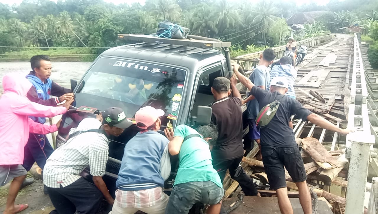 Perbaikan Jembatan Gunakan CSR