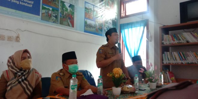 Camat dan Lurah Harus Sering  ke Masyarakat 