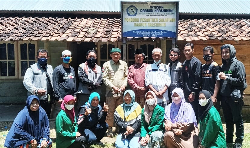 Klub Motor di Mukomuko Bantu Pondok Pesantren