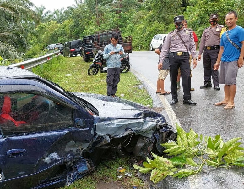 Tabrakan, Kaki Timor Copot