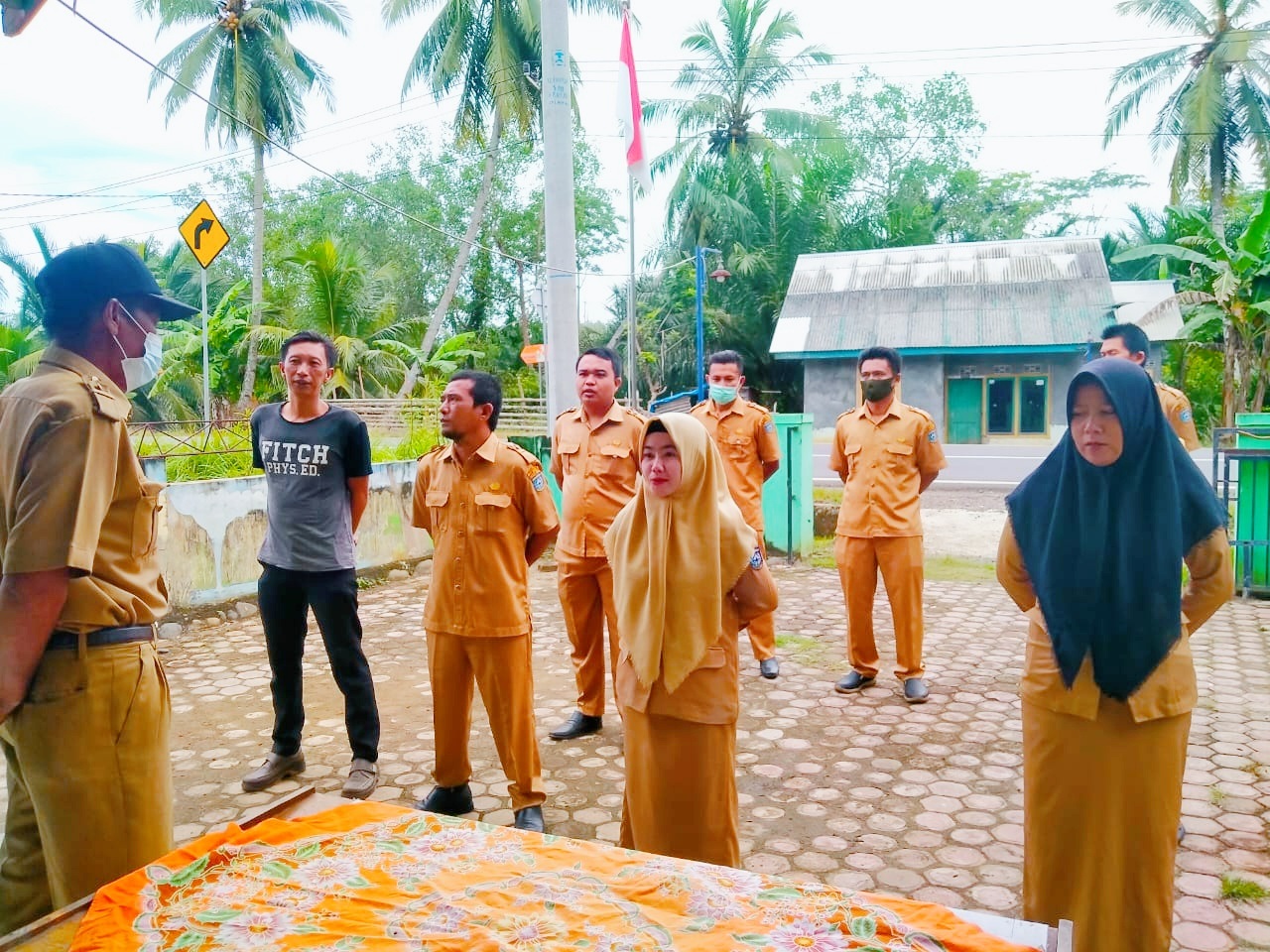 Pemdes Bintunan Gelar Apel Pagi