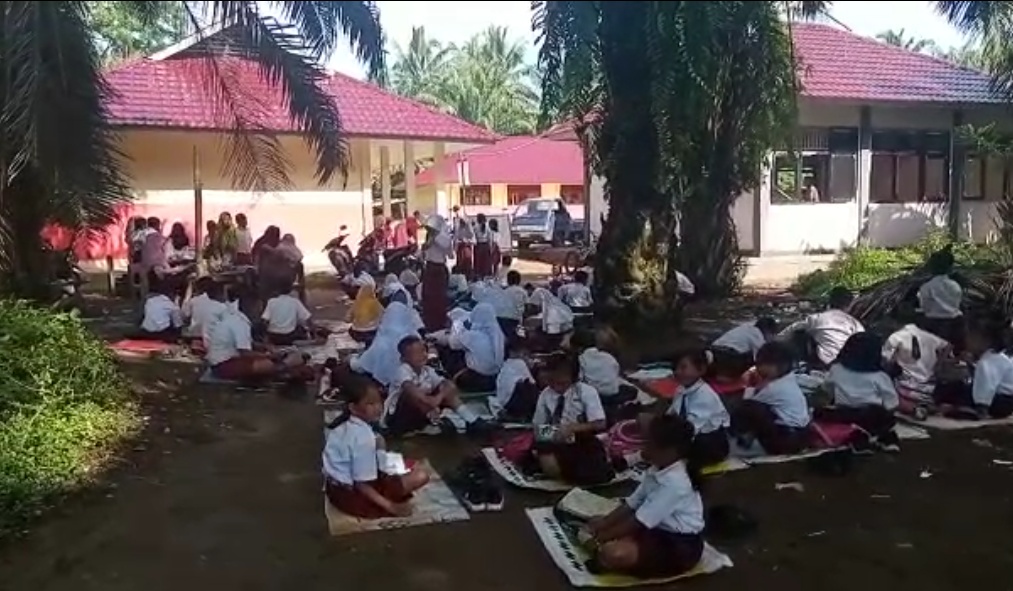 Sedihnya Perjuangan Guru di Seluma untuk  Mendidik Anak Bangsa