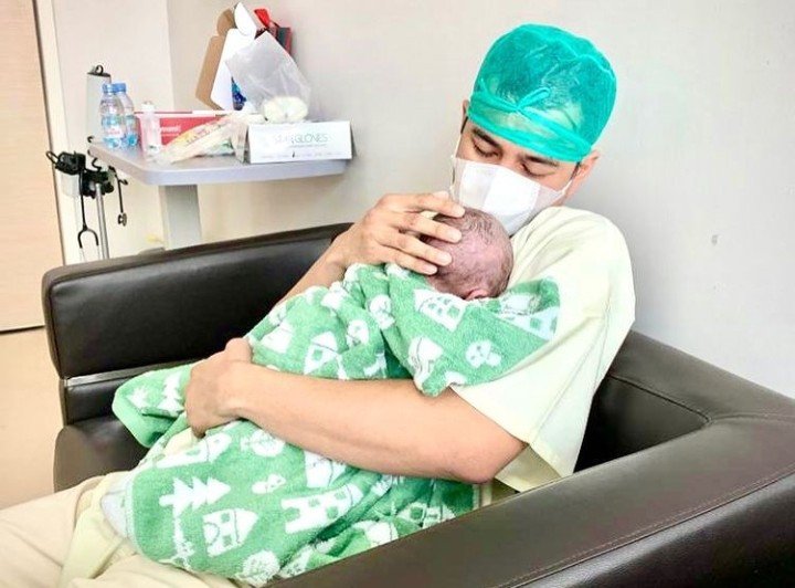 Adik Rafathar Lahir, Mirip Raffi Ahmad atau Nagita Slavina?