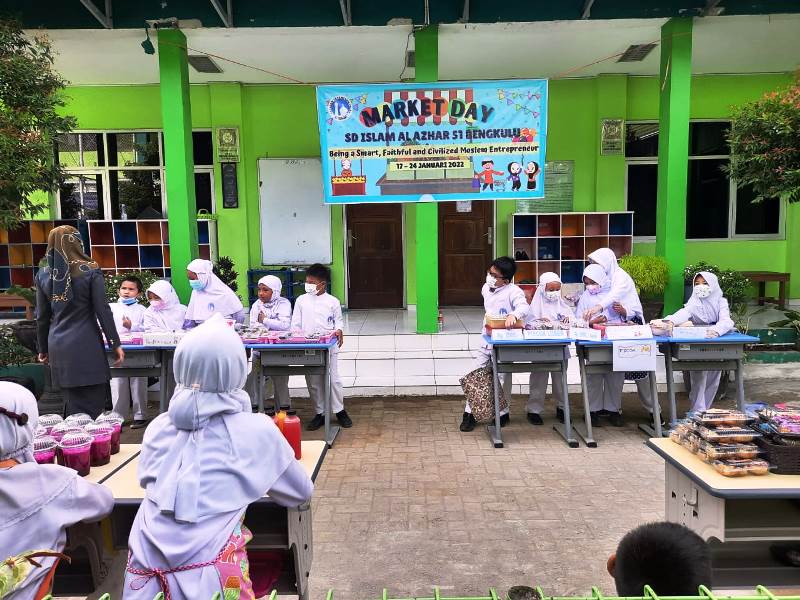 Market Day SD Islam Al Azhar, Latih Murid Jadi Pedagang