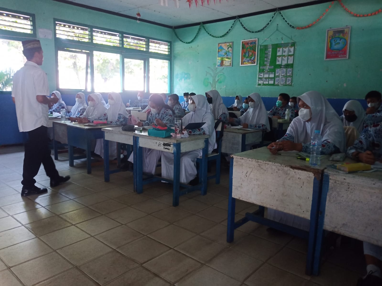 SMPN 4 Kota Bengkulu Baru Terapkan PTMT 100 Persen