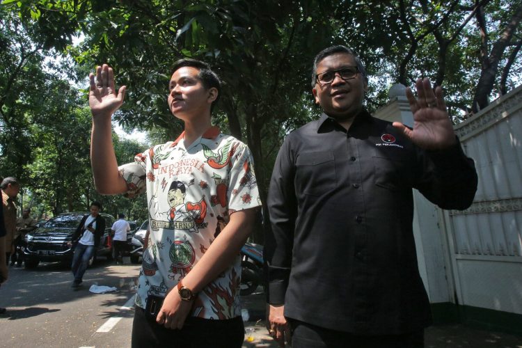 PDIP Bidik Rismaharini dan Gibran Ikut Pilgub DKI