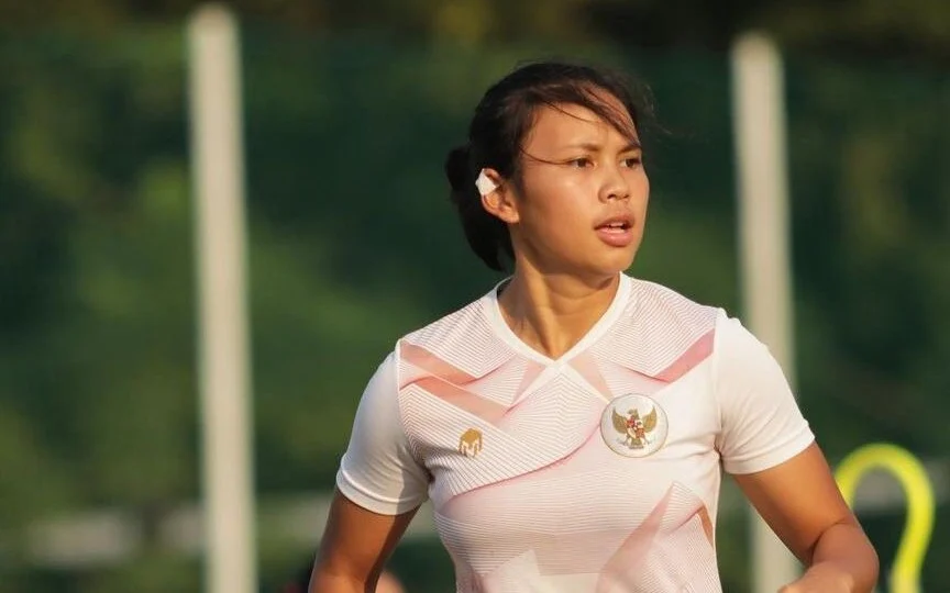 Ini Dia Pesepak Bola Wanita Indonesia Pertama yang Dikontrak Klub Luar Negeri