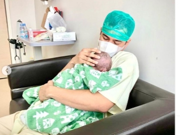 Anak Raffi Ahmad Disunat Saat Masih Bayi Karena Ini