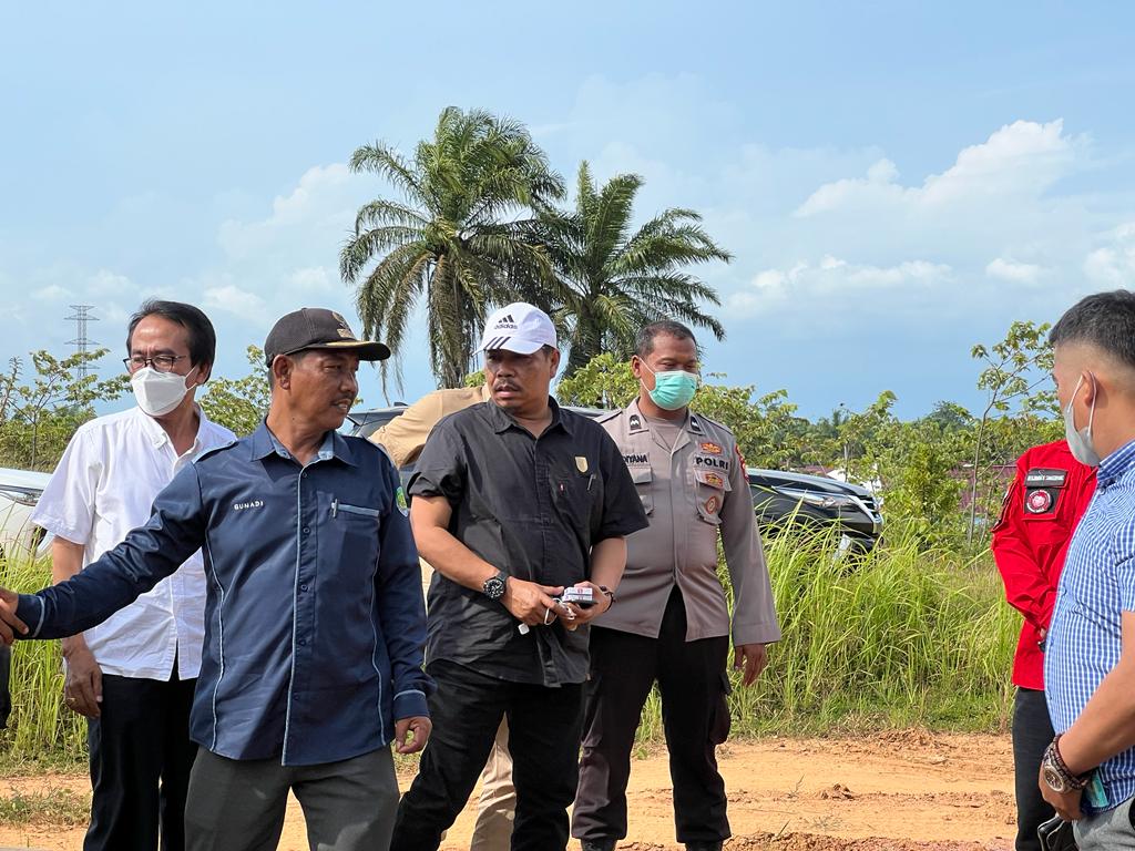 PBB Ngadu, Gabungan Komisi DPRD Provinsi Turun dan Tinjau Makam Longsor