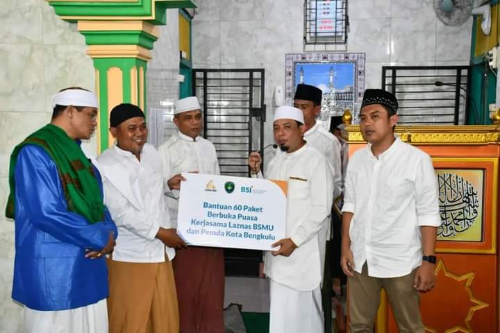 Safari Ramadan ke 5, Wawali Berbagi di Masjid Bustanul Ulum