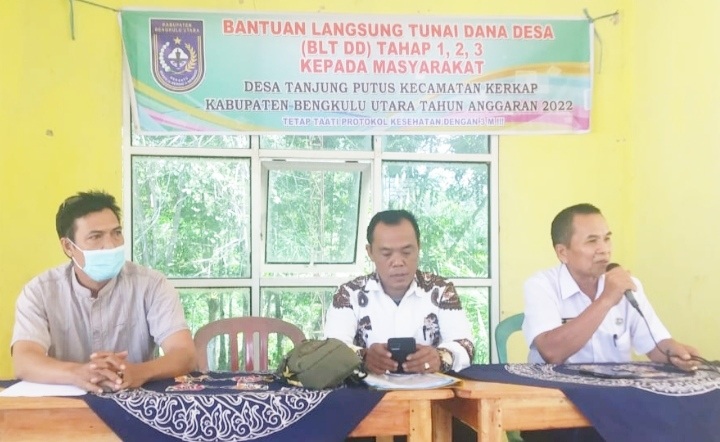 Camat Kerkap Tegaskan Penerima BLT DD Wajib Vaksin