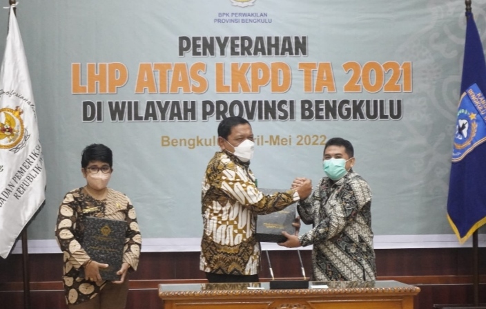 Bupati BU Terima LHP LKPD TA 2021, Raih WTP Lima Kali