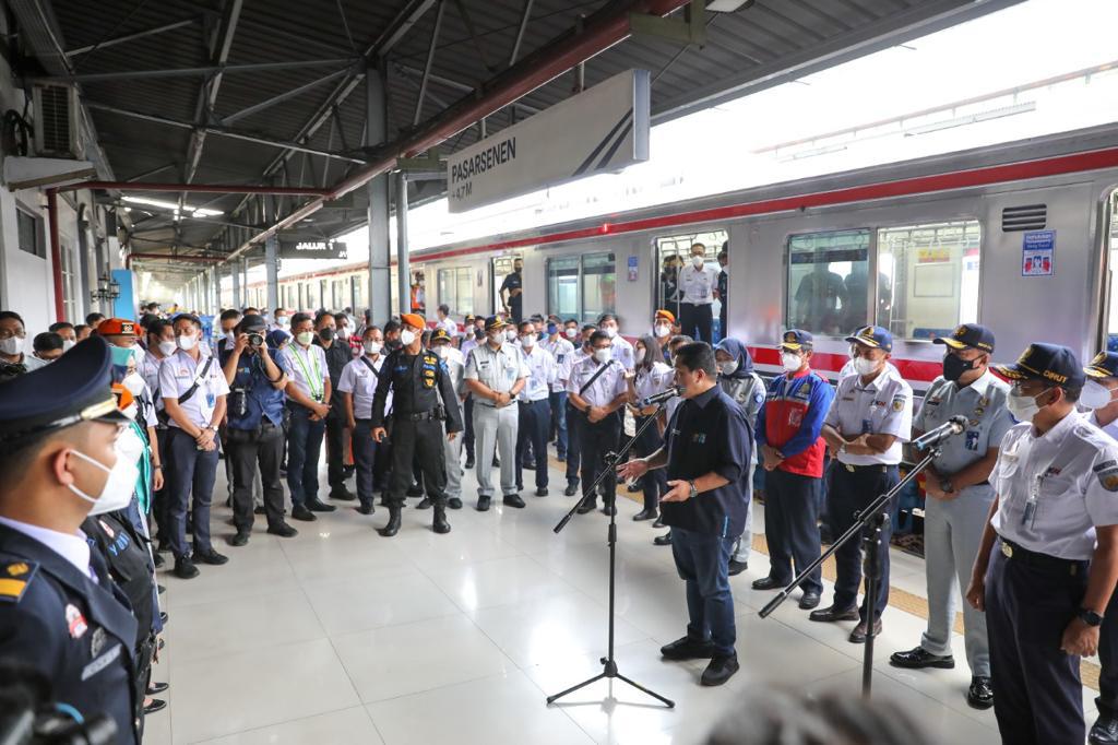 Tinjau Arus Mudik Stasiun Senen, Erick Thohir Sebut Kepadatan Makin Berkurang