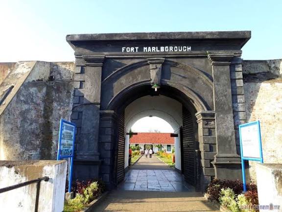 Menyingkap Elegansi Fort Marlborough: Jejak Inggris di Pesisir Sumatera