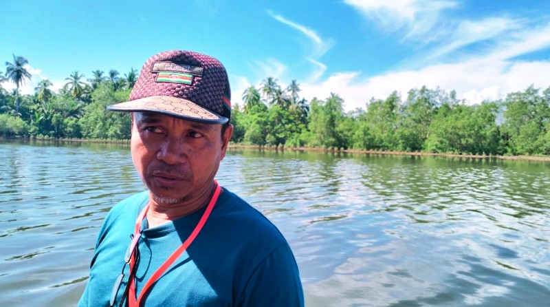 Bahrun Sang Penyelamat, Tanam Ribuan Pohon Mangrove Sendirian