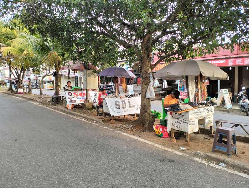 Menjaga Warisan Keluarga, Tukang Sol Ini Lanjutkan Tradisi Tahun 2014
