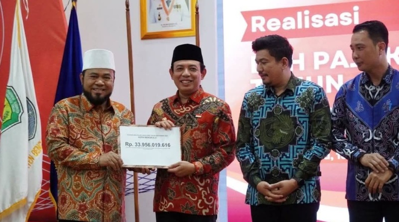 Walikota Bengkulu Terima Dana  Bagi Hasil Tahun Anggaran 2025 Rp 33 Miliar