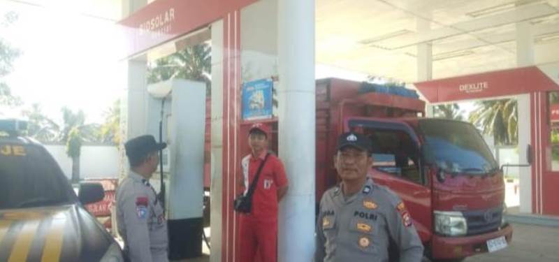 Masih Aman, Personel Polsek Maje Lakukan Patroli Dialogis  di SPBU Air Numan Jaya Desa Suka Menanti  Kaur