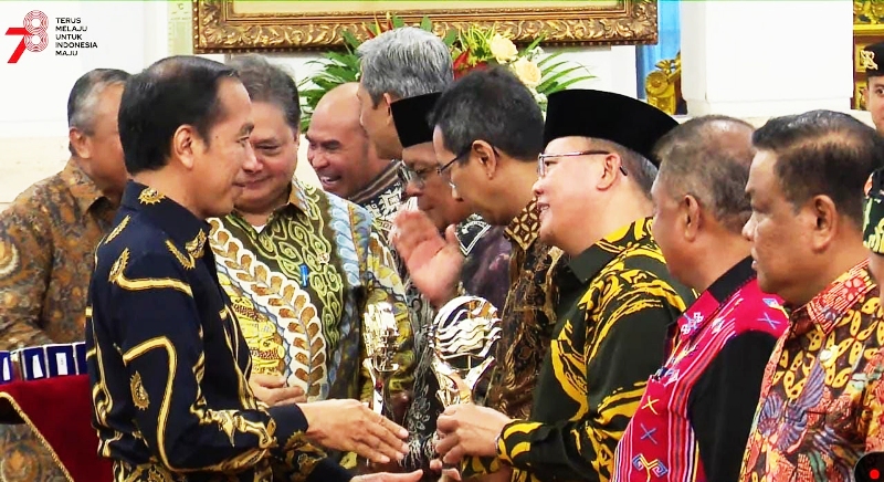 Bengkulu Dapat Penghargaan Presiden Jokowi, Berhasil Gelar Pasar Murah Terintegrasi Tekan Inflasi