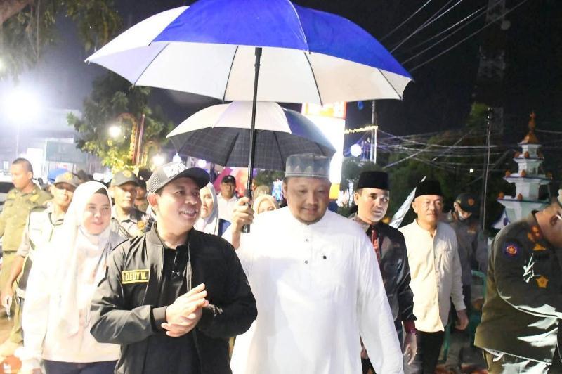 Antusias, Ribuan Warga Padati Belungguk Point  Meski Tanpa Pesta Kembang Api