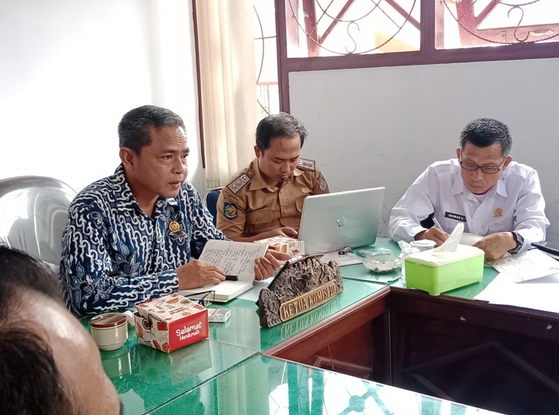 Bahas RPIK Daerah,  DPRD Kabupaten Kaur Gelar Rapat Kerja Bersama Dinas Perindagkop dan Mitra SKPD 