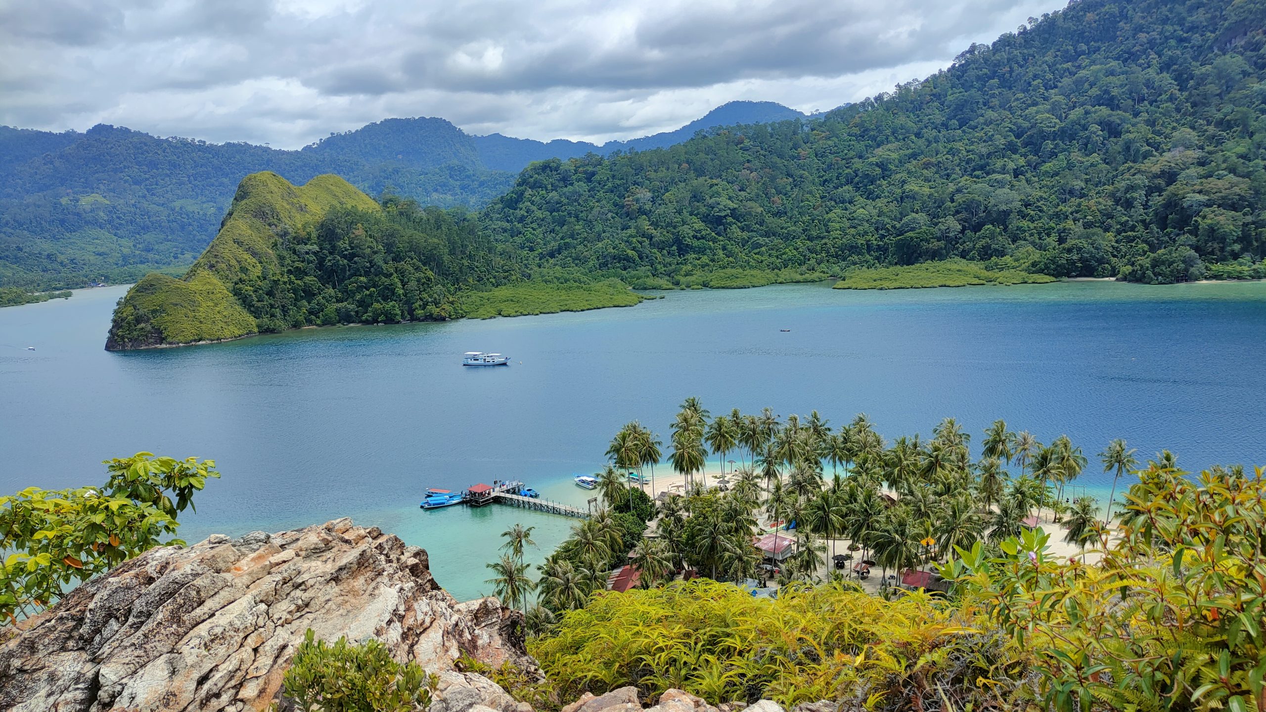 Pulau Pasumpahan, Tempat Wisata Tersembunyi di Sumatera Barat dan Hanya 35 Km dari Pusat Kota Padang