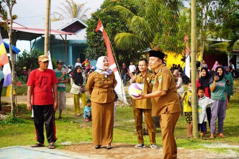 Turnamen  Bola Voli Selebar Jaya Cup Diapresiasi Wabup Seluma