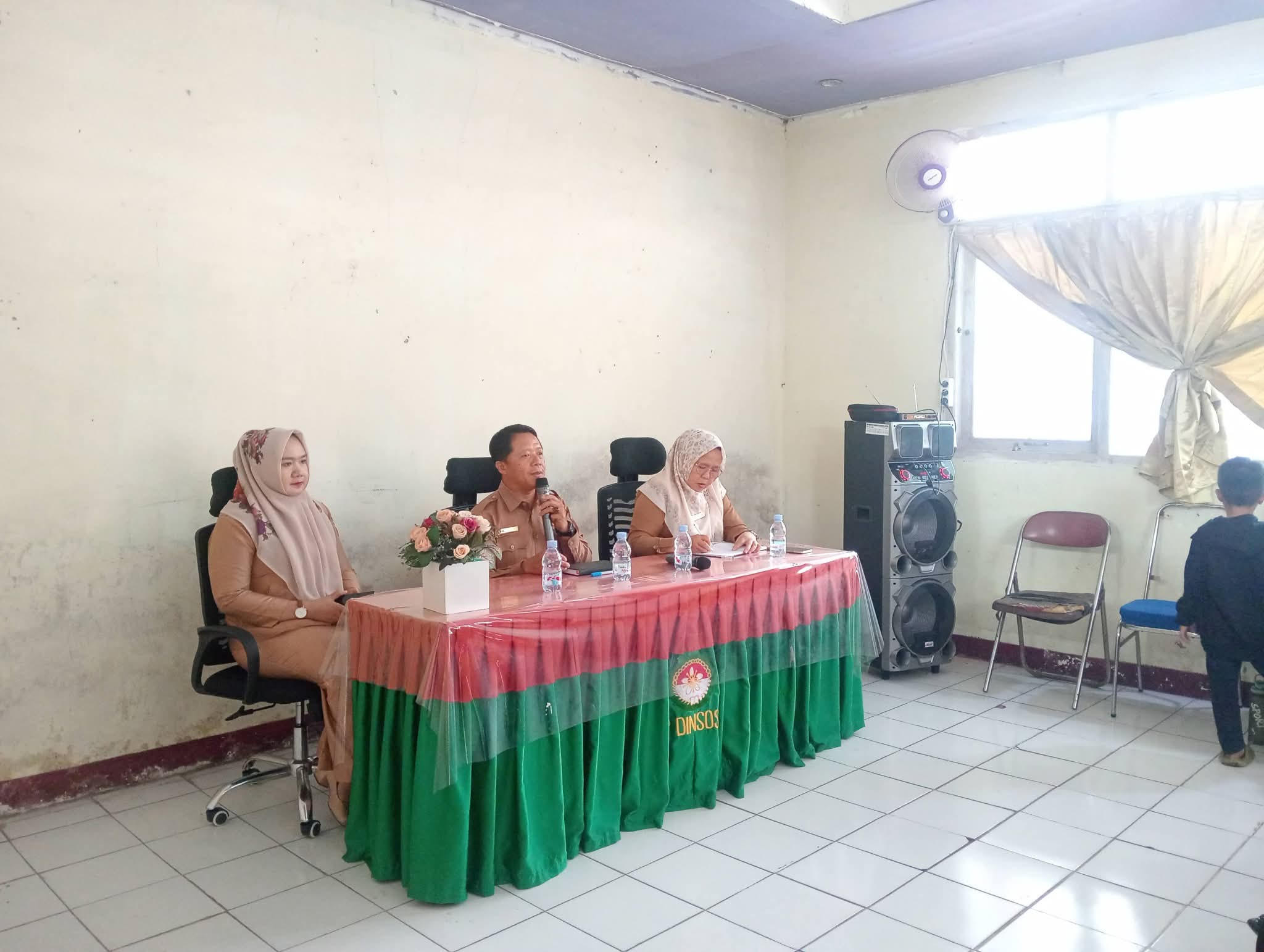 Langkah Pasti Verifikasi Masyarakat Miskin, Tempel Stiker