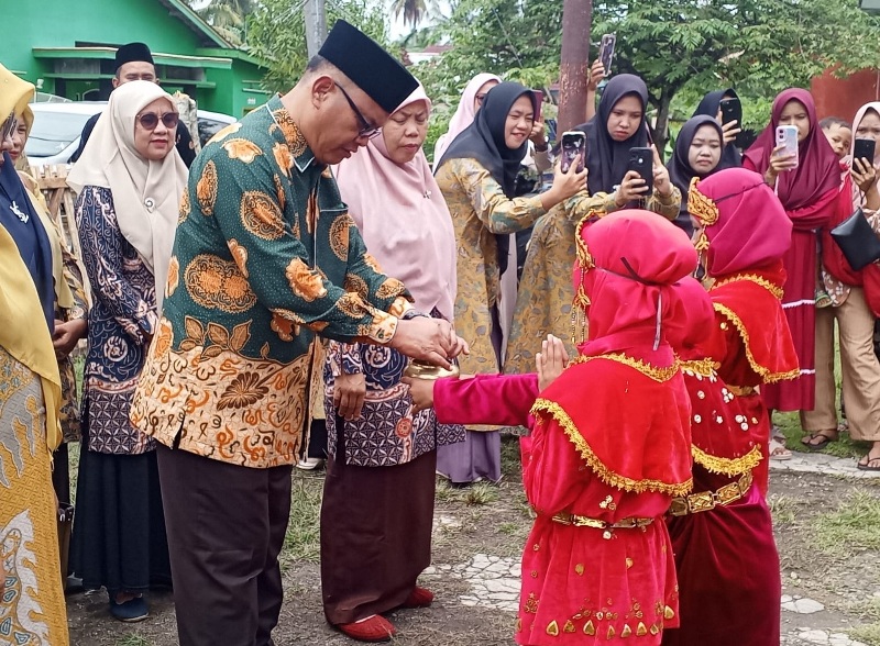 Ini Pesan Kepala Kemenag Saat Syukuran MIN 6 Kabupaten Kaur