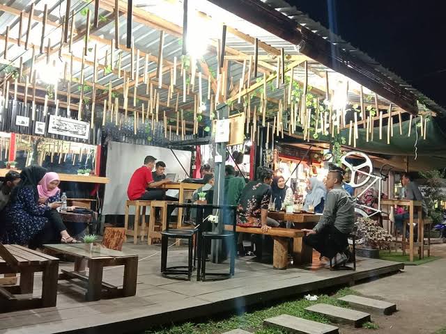 Ini 8 Rekomendasi Cafe Tempat Nongkrong di Padang, Ada Beach Klub Seperti Bali