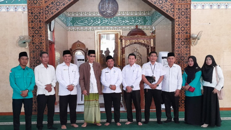 Tim Penilai   Masjid Percontohan Tingkat Provinsi Bengkulu Datang ke Masjid di Pondok Kelapa 