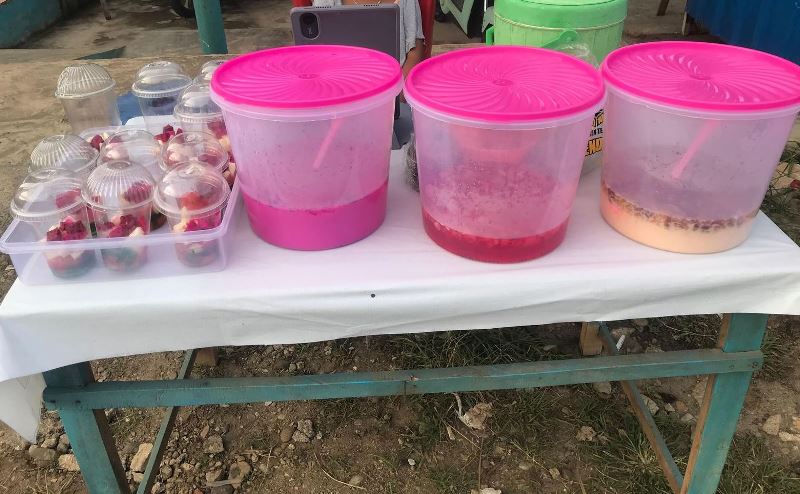 Favorit Warga Bengkulu Saat Ramadan, Segarnya Es Sop Buah Surabaya Permai