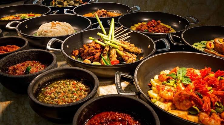 6 Makanan Tradisional Indonesia yang Terkenal Akan Kelezatannya, Termasuk Gulai Belacan