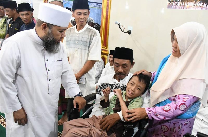 Gubernur Bengkulu dan Walikota  Bantu Warga Rawa Makmur yang Berjuang Melawan Diabetes