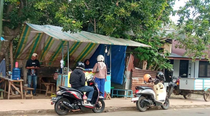 Laris Manis,  Bakso Cetar Isian Ini Kantongi Omzet Jutaan Rupian per Hari