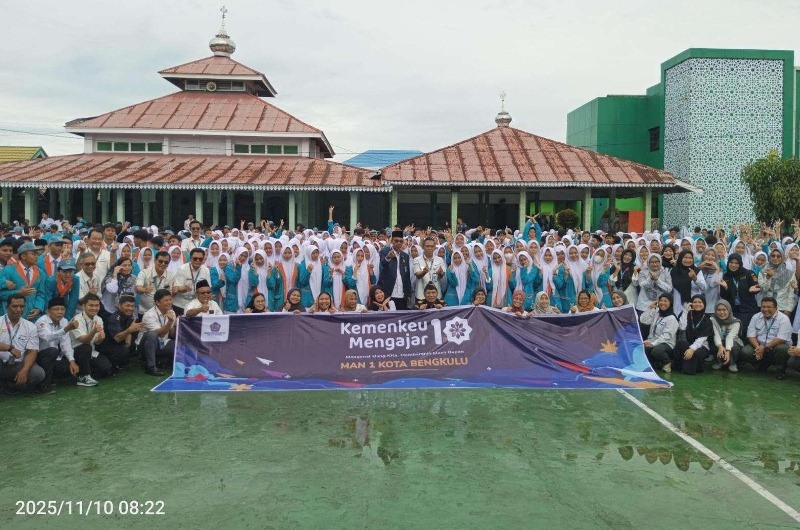 Kemenkeu Gelar Kegiatan Mengajar di MAN 1 Kota Bengkulu 