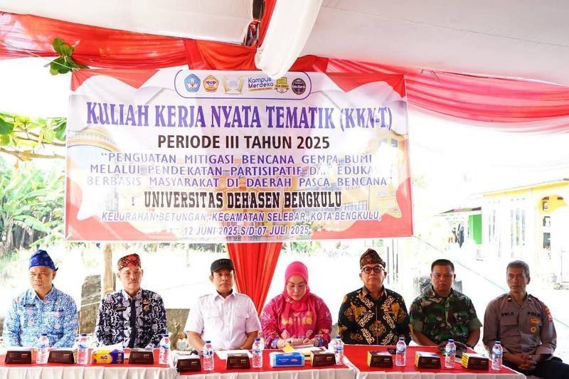 Disambut Walikota,  Mahasiswa Universitas Dehasen KKN-T di Kota Bengkulu