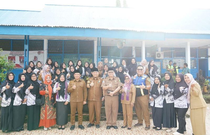 Dedy Wahyudi: Program Revitalisasi Sekolah dan Distribusi Smart TV Berjalan Optimal 