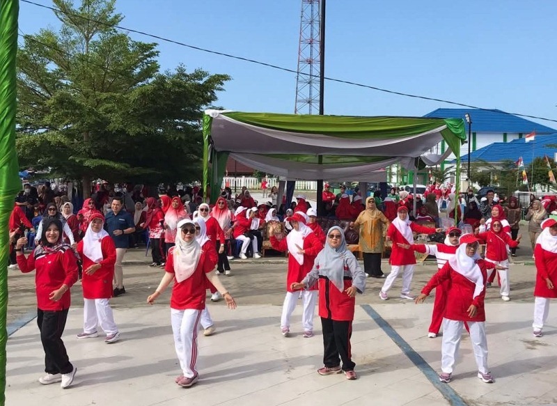Pemda Seluma Gelar Lomba Senam Prolanis Lansia