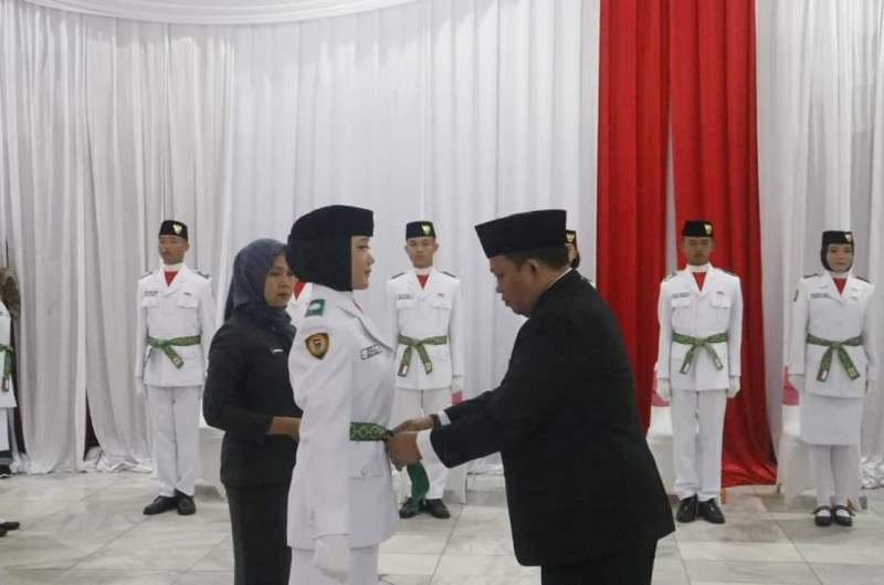 Paskibraka Seluma Tidak Lepas Hijab Saat Dikukuhkan Bupati, Tidak Seperti Paskibaraka Nasional di IKN